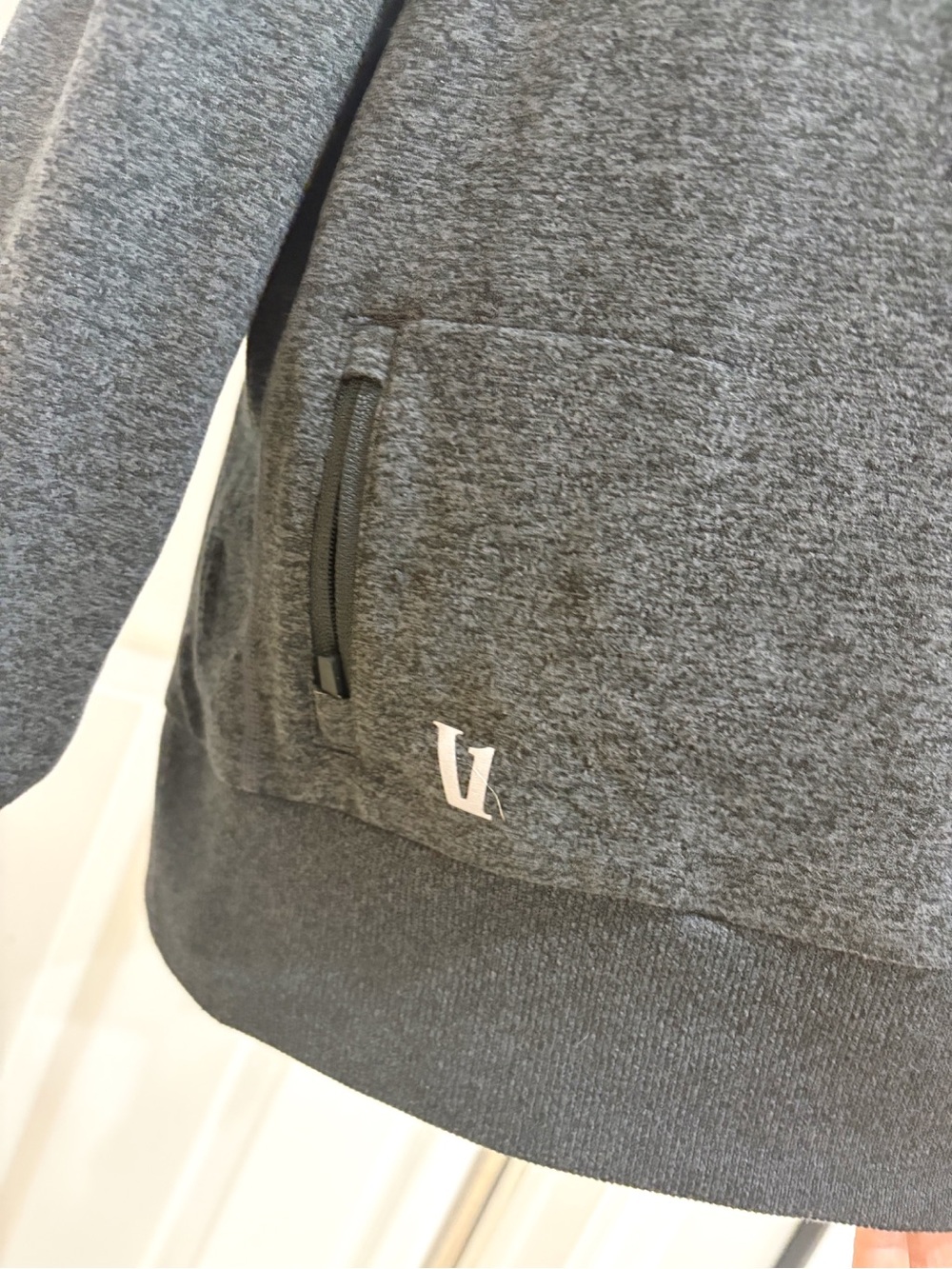 Vuori Men's Ponto Performance Crew Pullover - Charcoal Heather Size Large - Picture 4 of 6